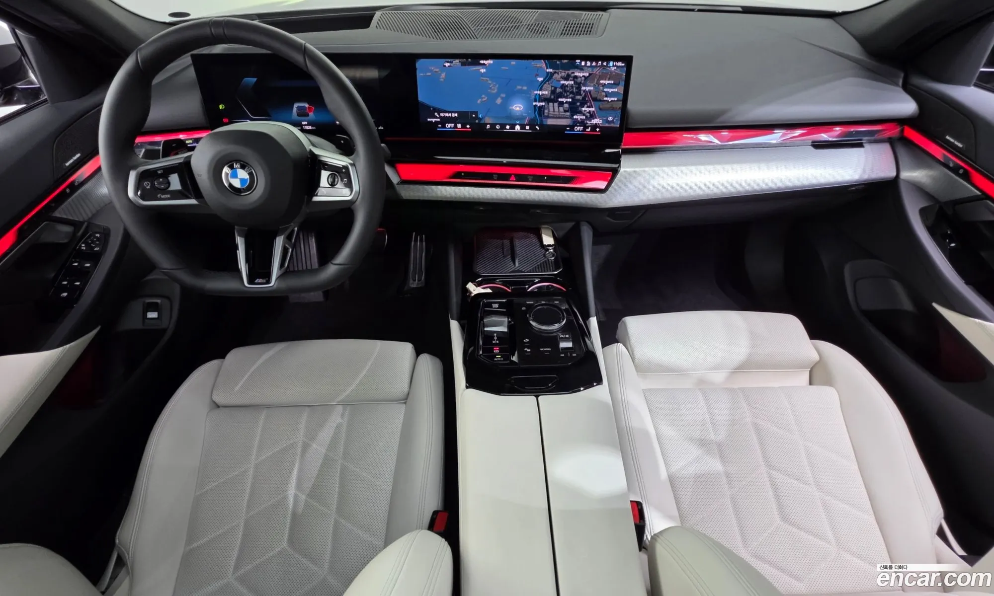 BMW 5 Series 2025 WBA21FJ00SCV28126 — 12
