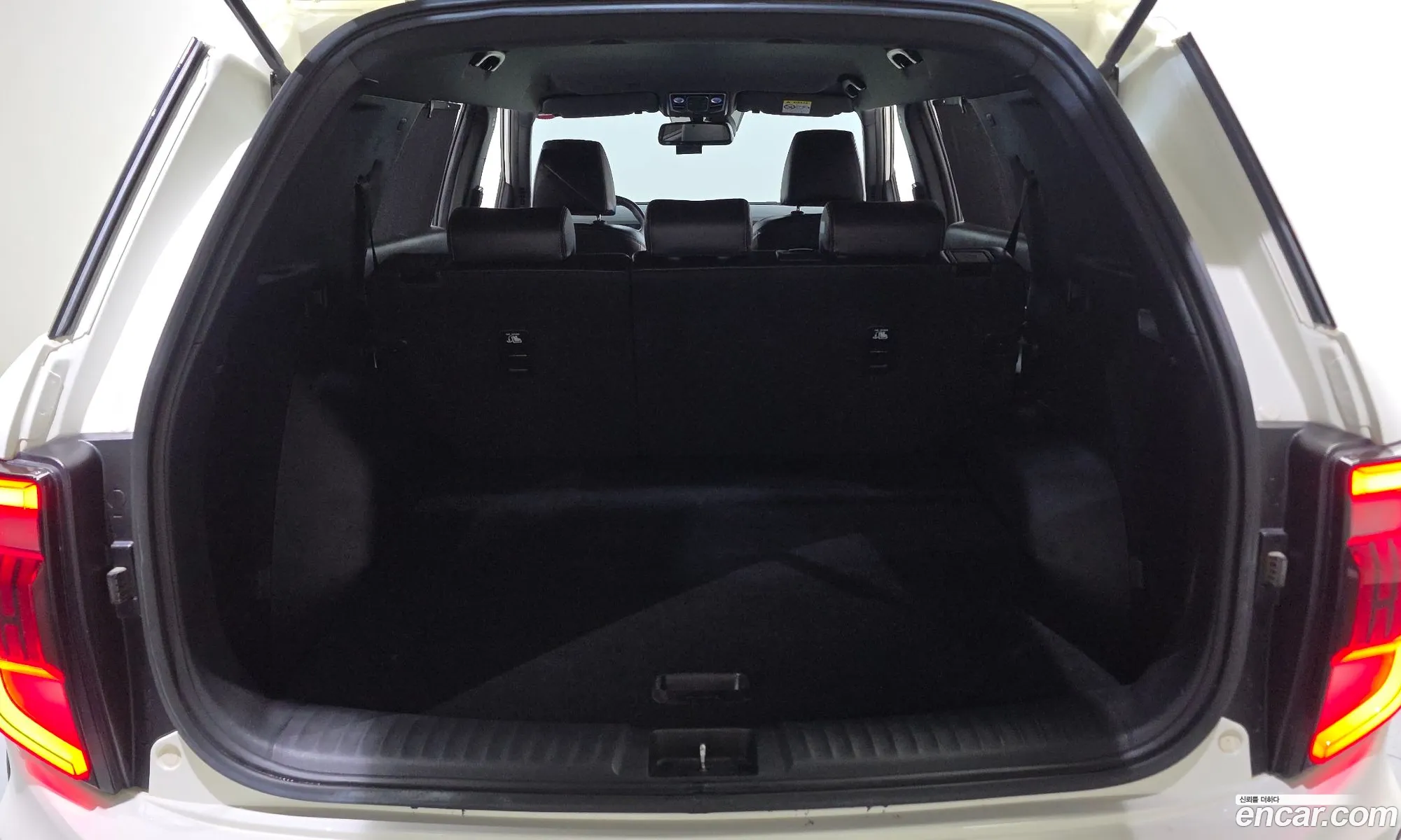 KG Mobility (SsangYong) Torres 2022 — 3