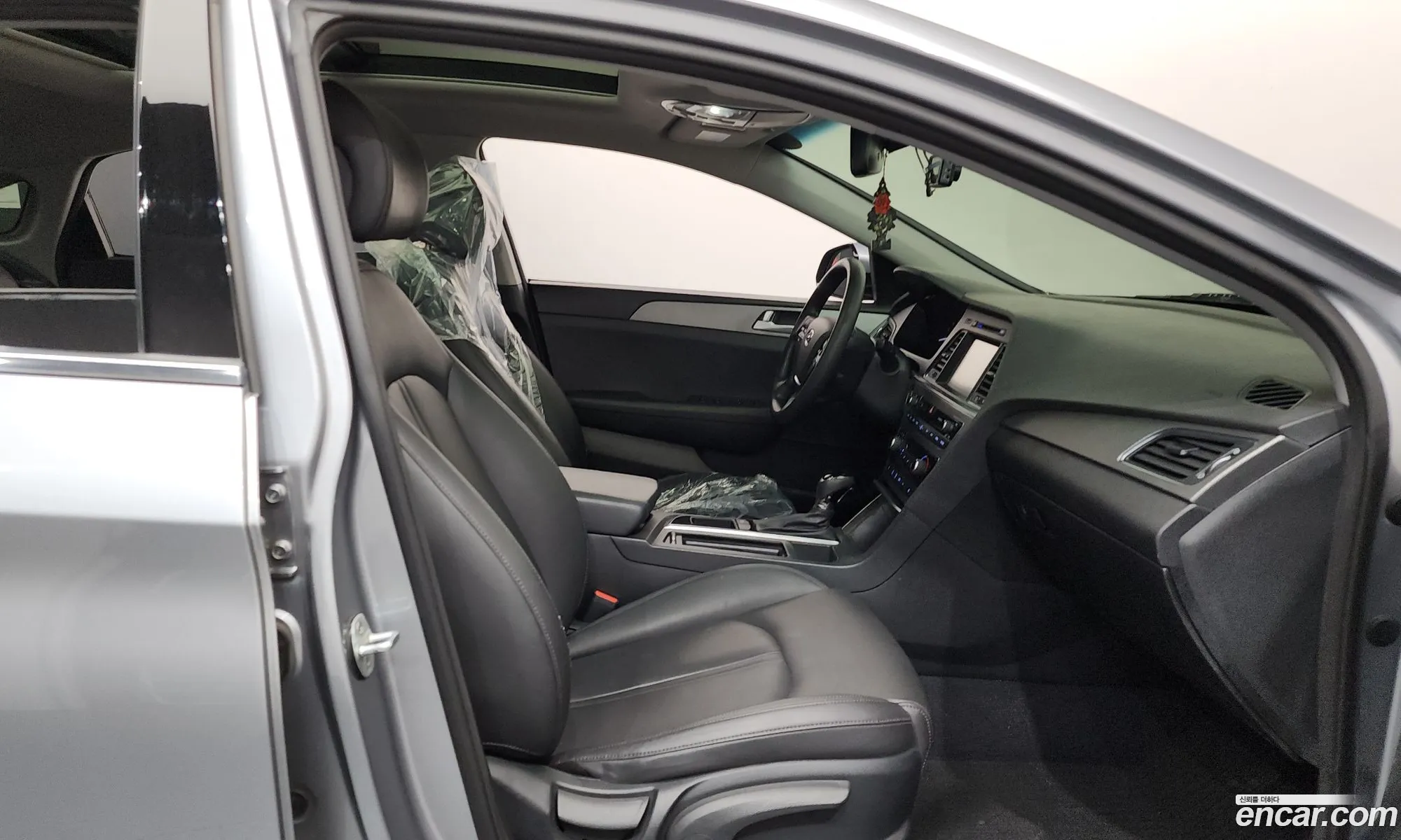 Hyundai LF Sonata 2014 — 9