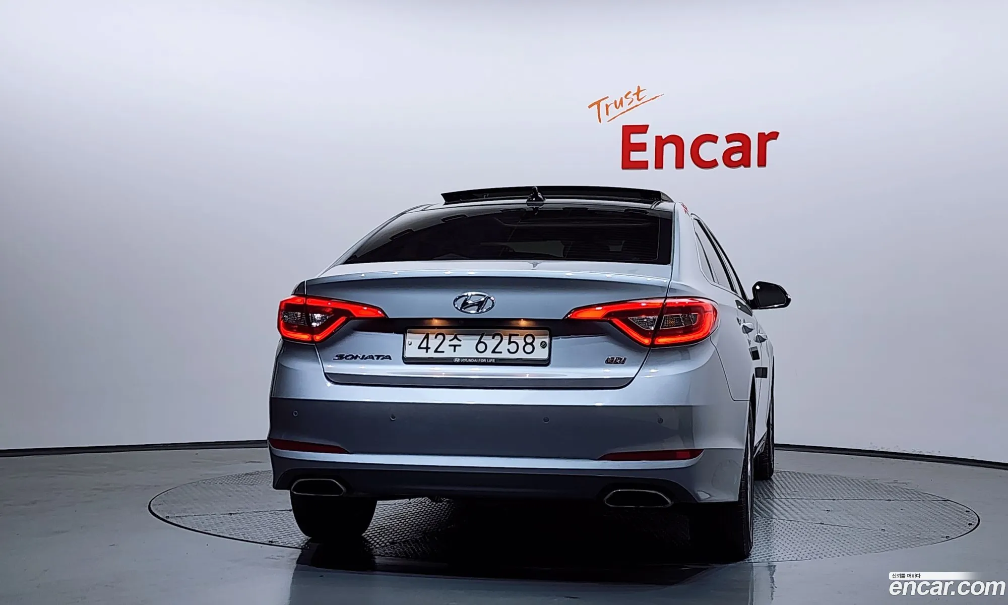 Hyundai LF Sonata 2014 — 10