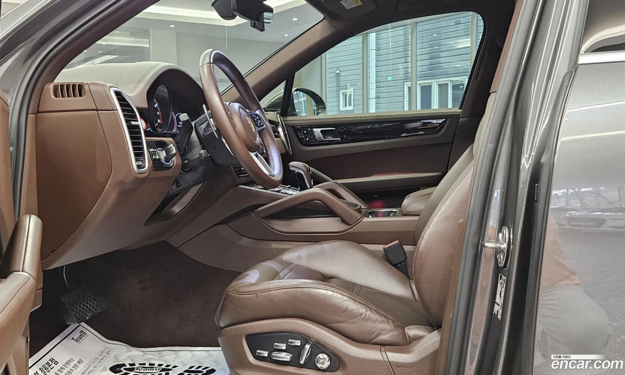 Porsche Cayenne 2019 — 12