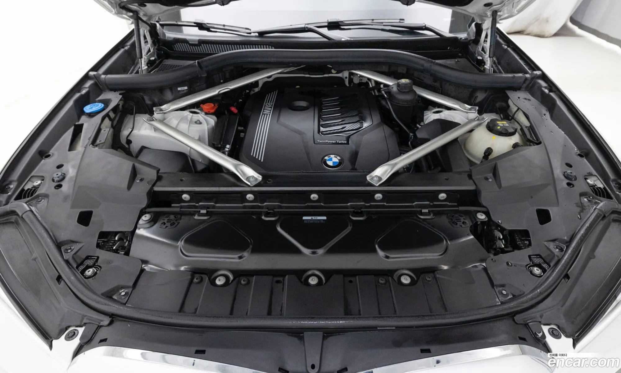 BMW X5 2022 — 7