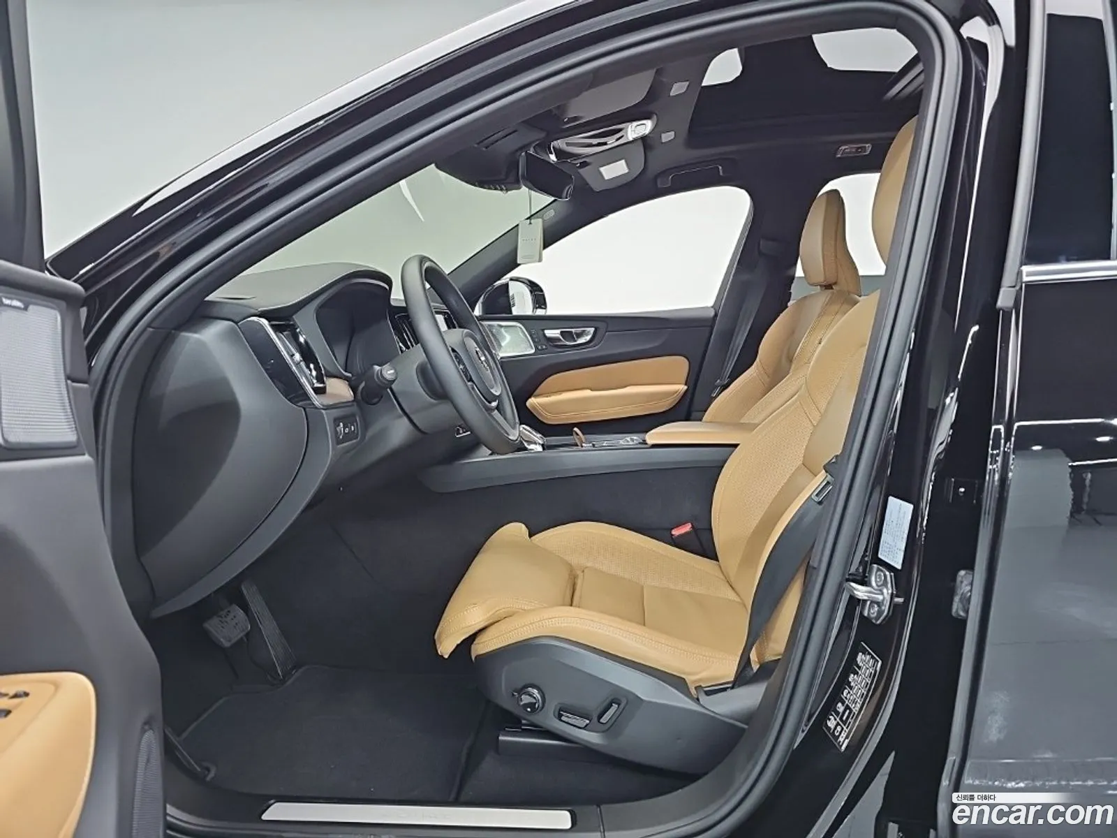 Volvo XC60 2021 — 11