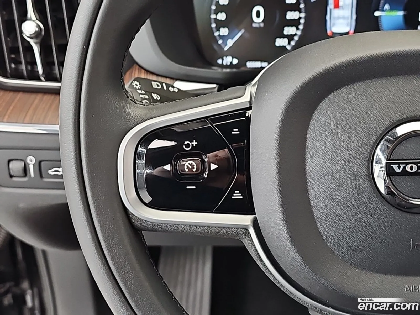 Volvo XC60 2021 — 6