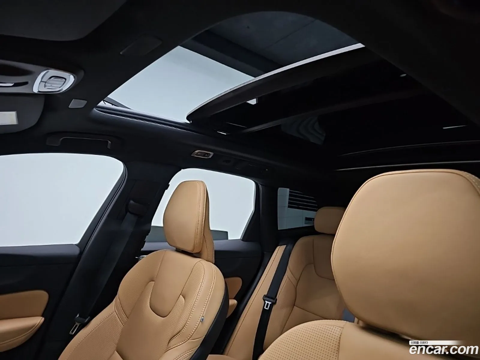 Volvo XC60 2021 — 12