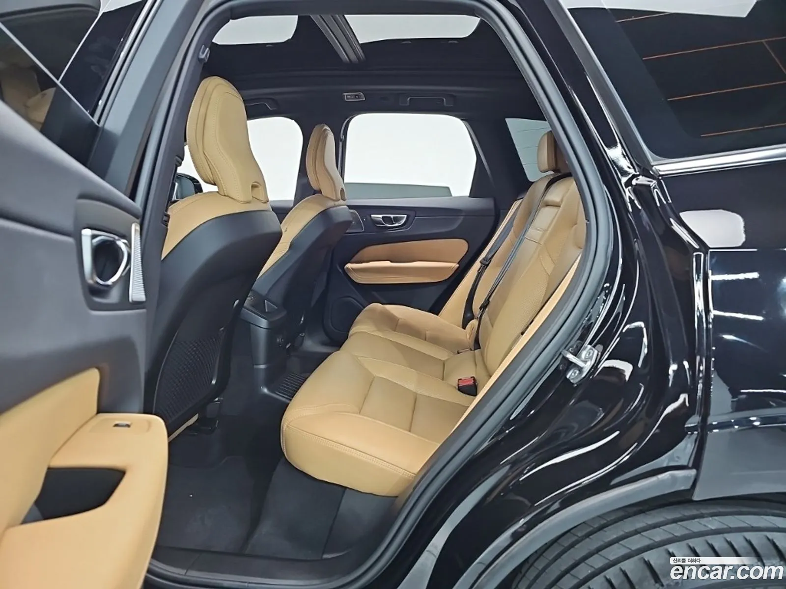 Volvo XC60 2021 — 9