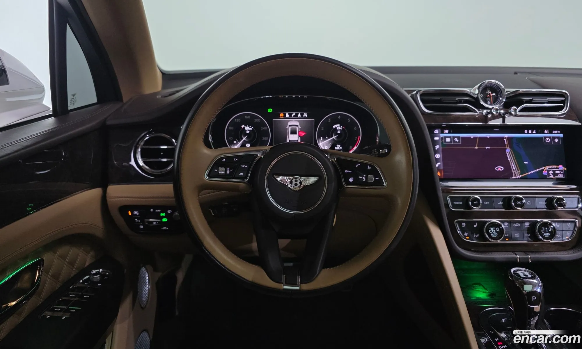 Bentley Bentayga 2022 SJAAM14V2NC015076 — 5