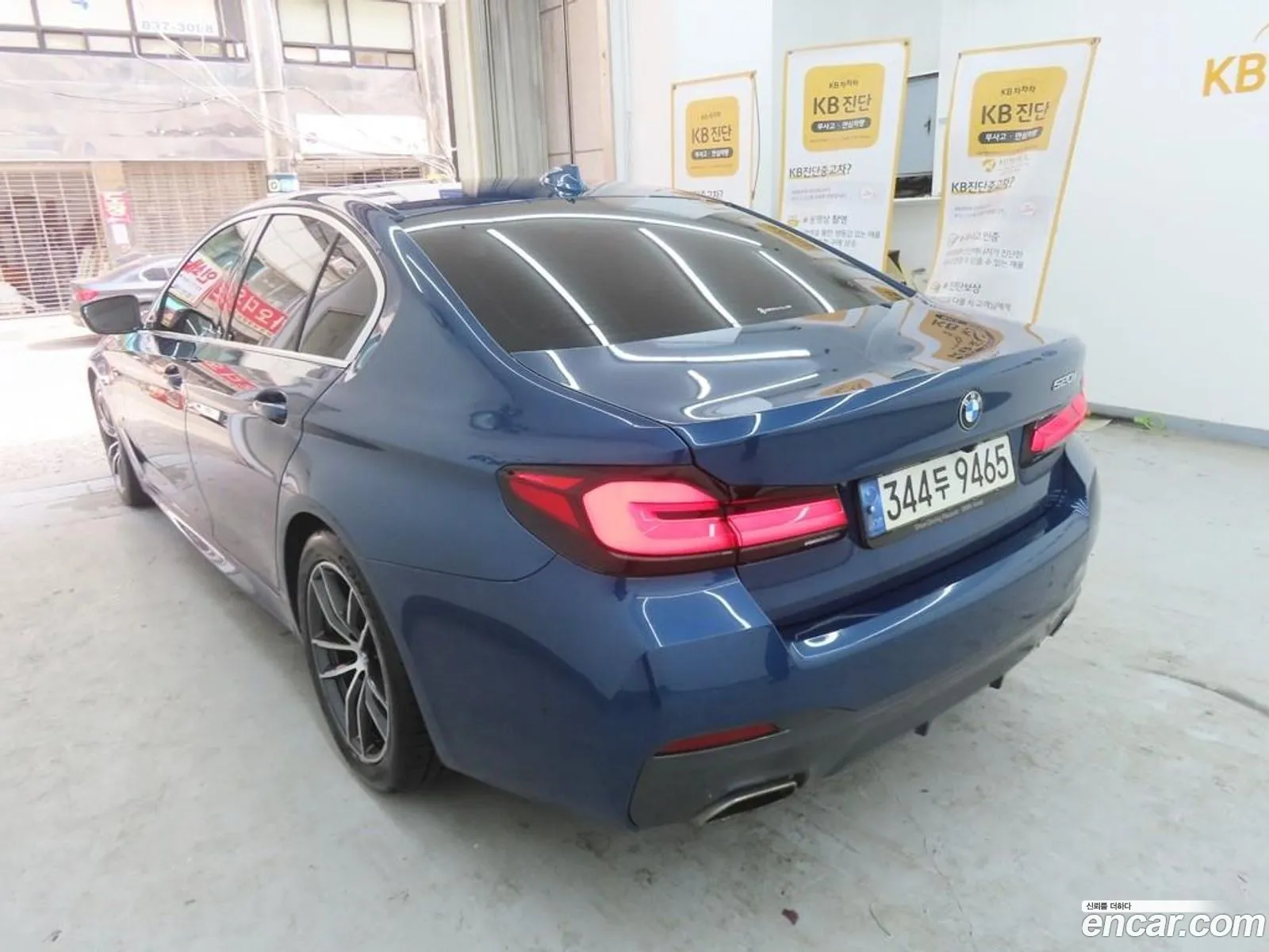 BMW 5 Series 2021 — 12