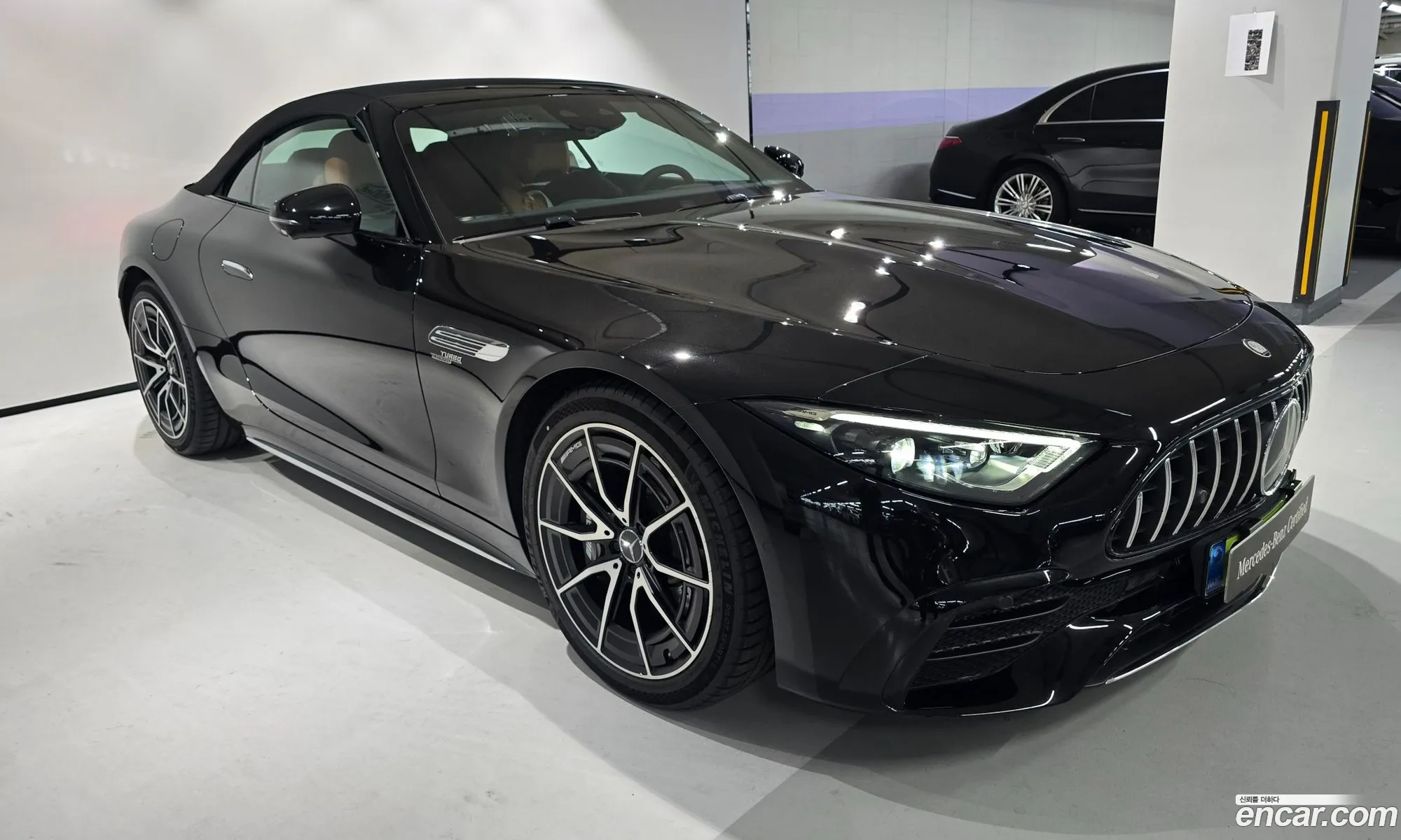 Mercedes-Benz SL-Class R232 2025 — 17