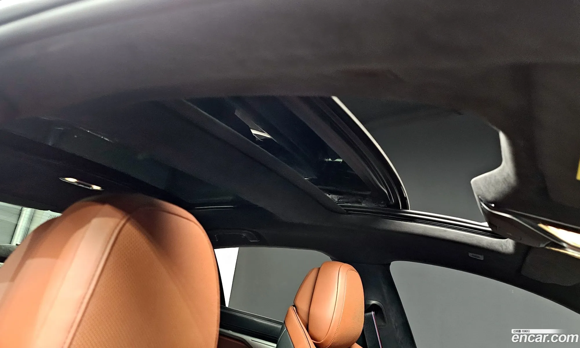 BMW 8 Series 2025 WBAGV8103SCT90944 — 5
