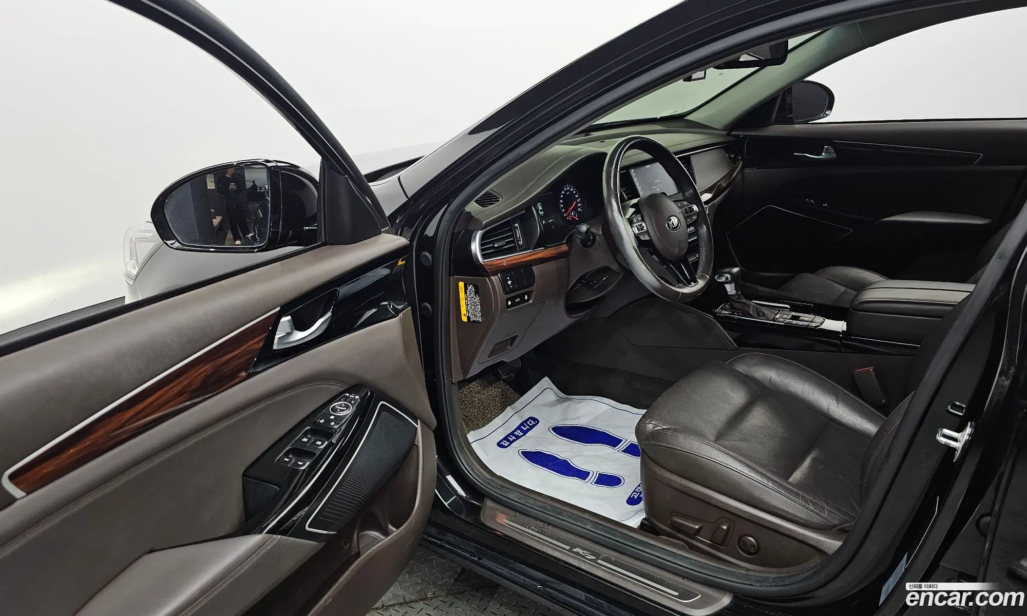 Kia K7 2017 — 2