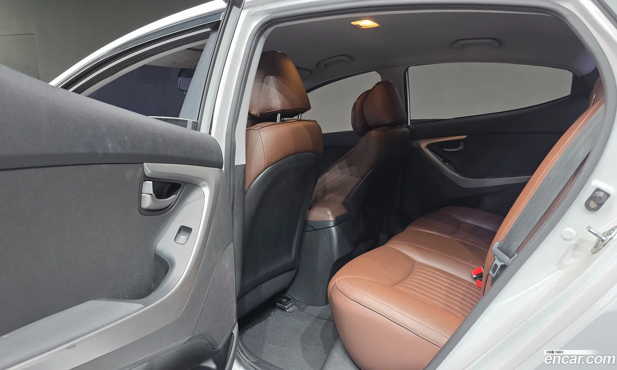 Hyundai Elantra 2014 — 17