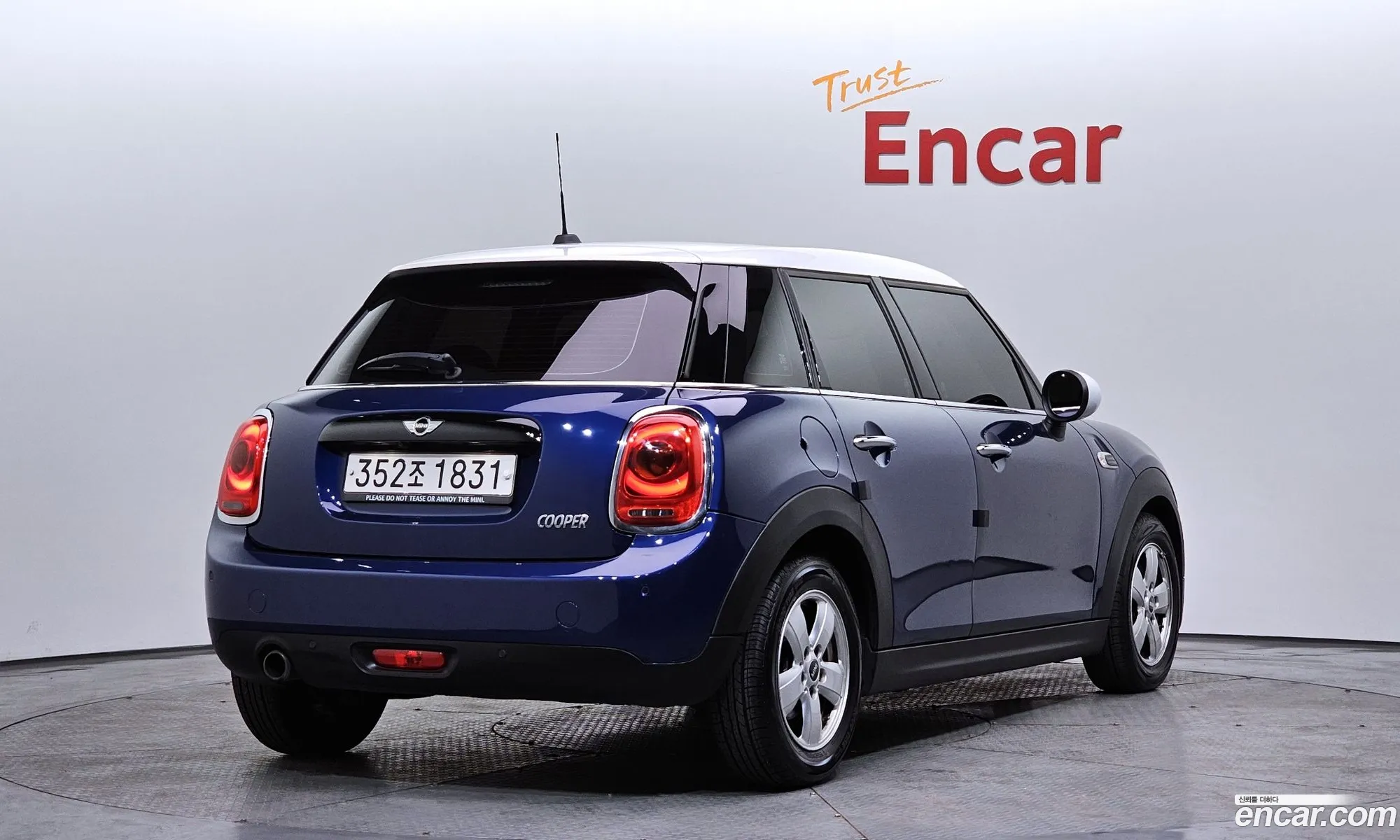Mini Cooper 2017 — 12