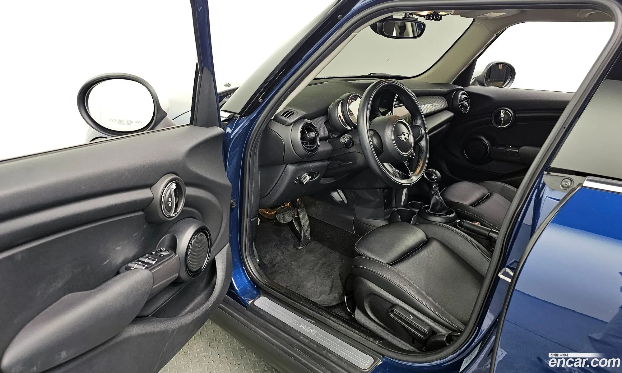Mini Cooper 2017 — 11