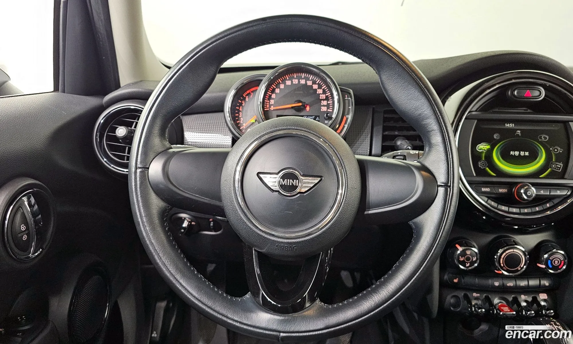 Mini Cooper 2017 — 6