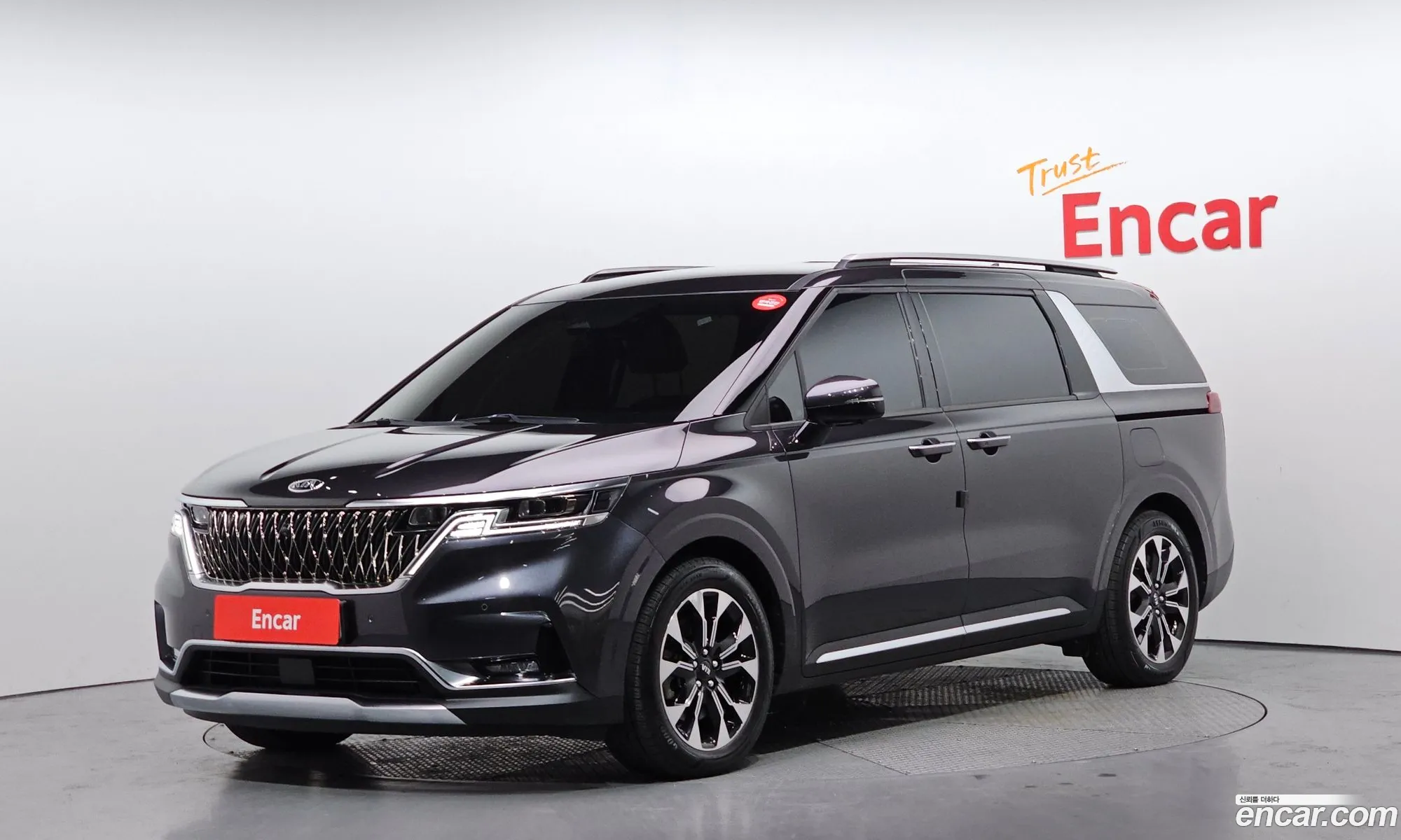 Kia Carnival 2021 — 10