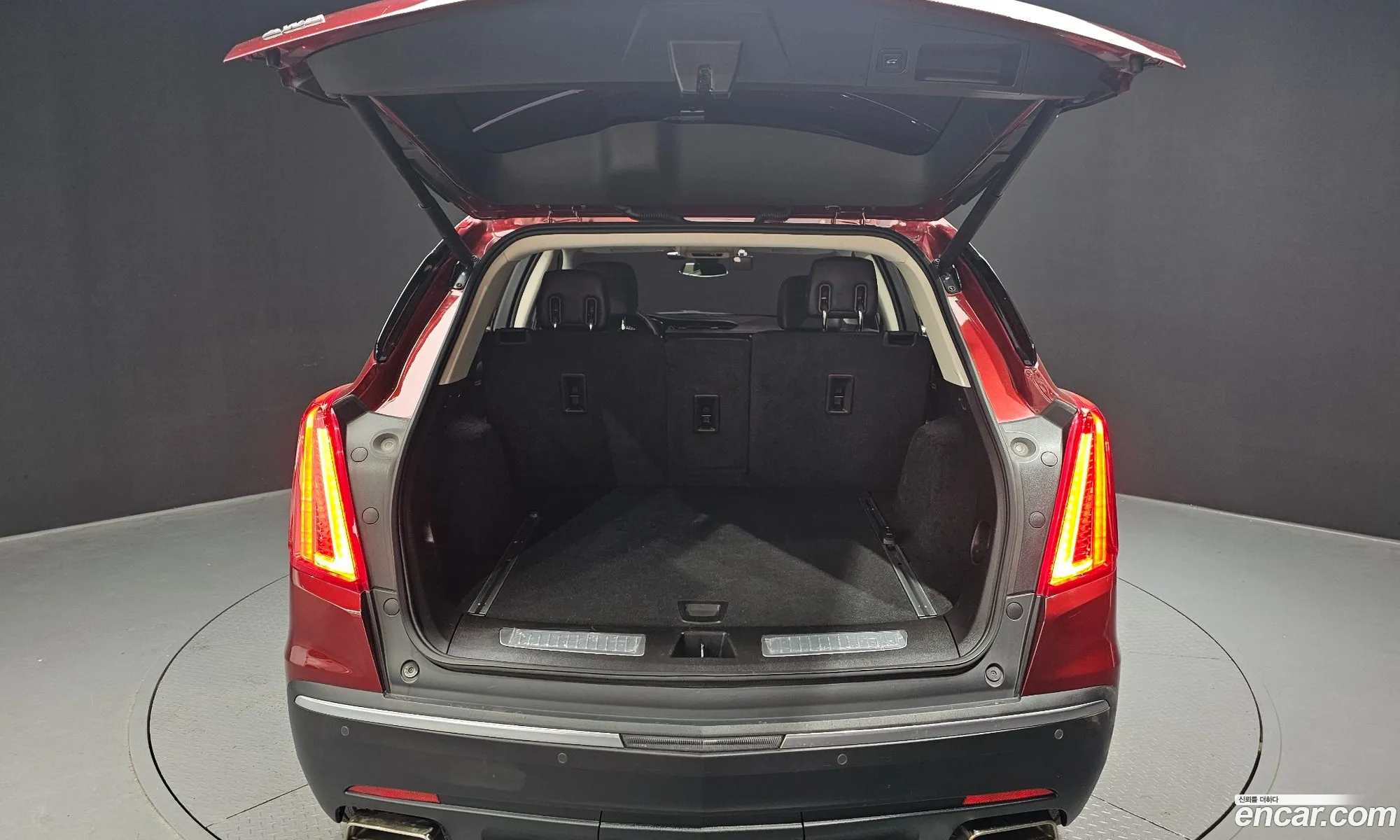 Cadillac XT5 2018 1GYFN9RS2JZ131006 — 6