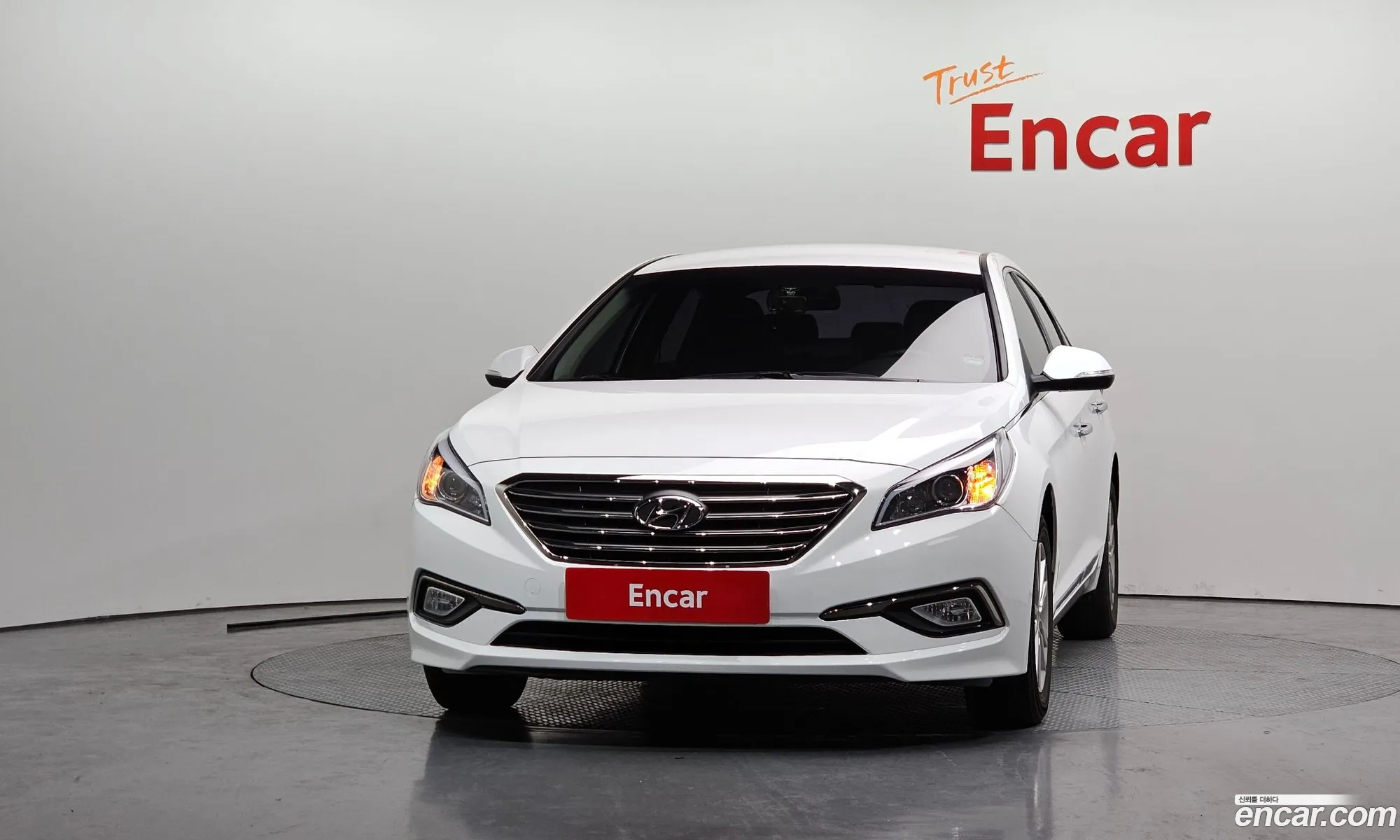 Hyundai LF Sonata 2015 — 18