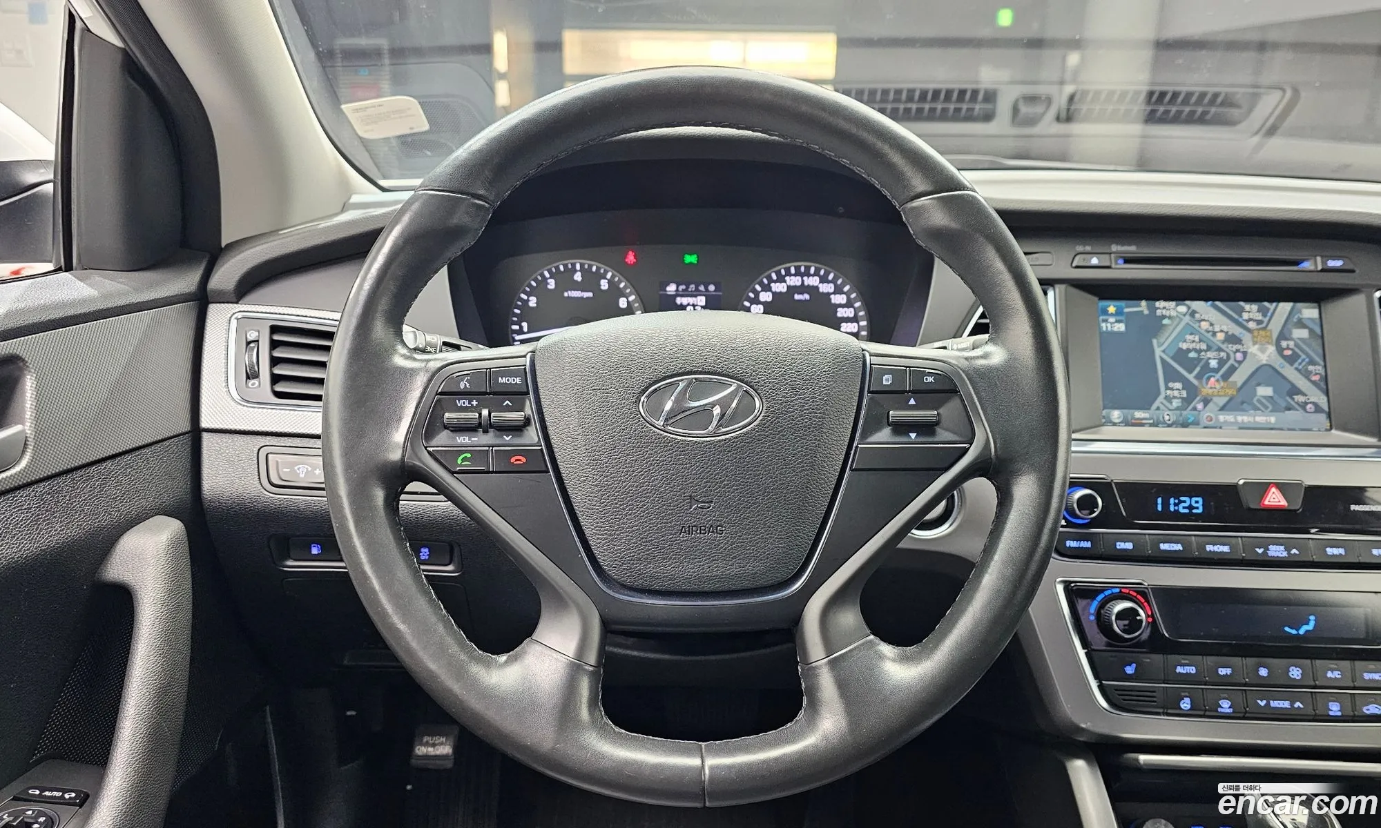 Hyundai LF Sonata 2015 — 13