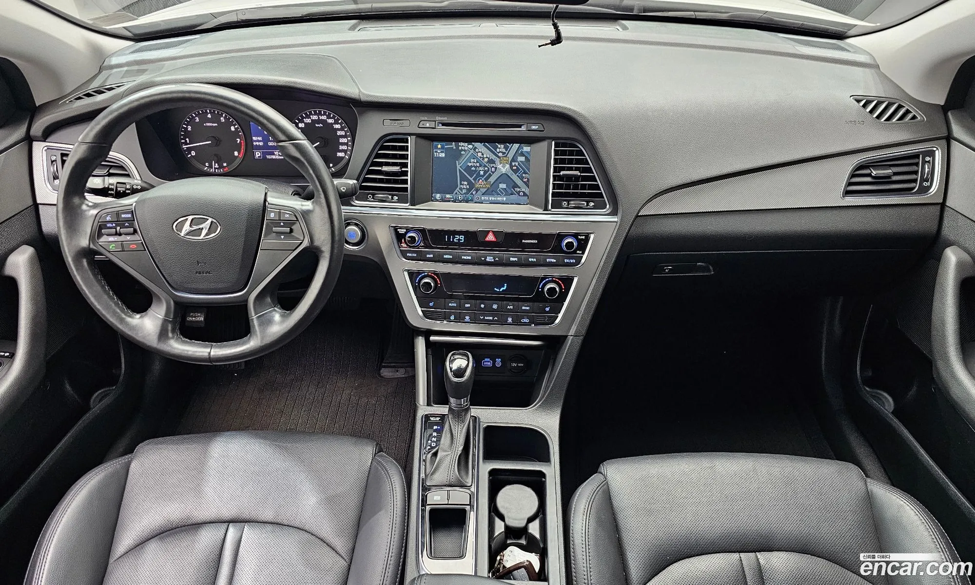 Hyundai LF Sonata 2015 — 10