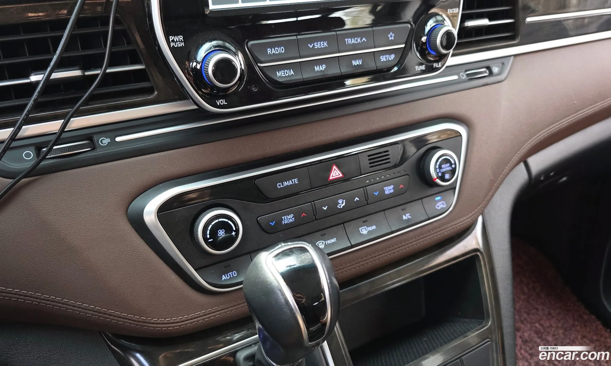 Hyundai Grand Starex 2018 — 16