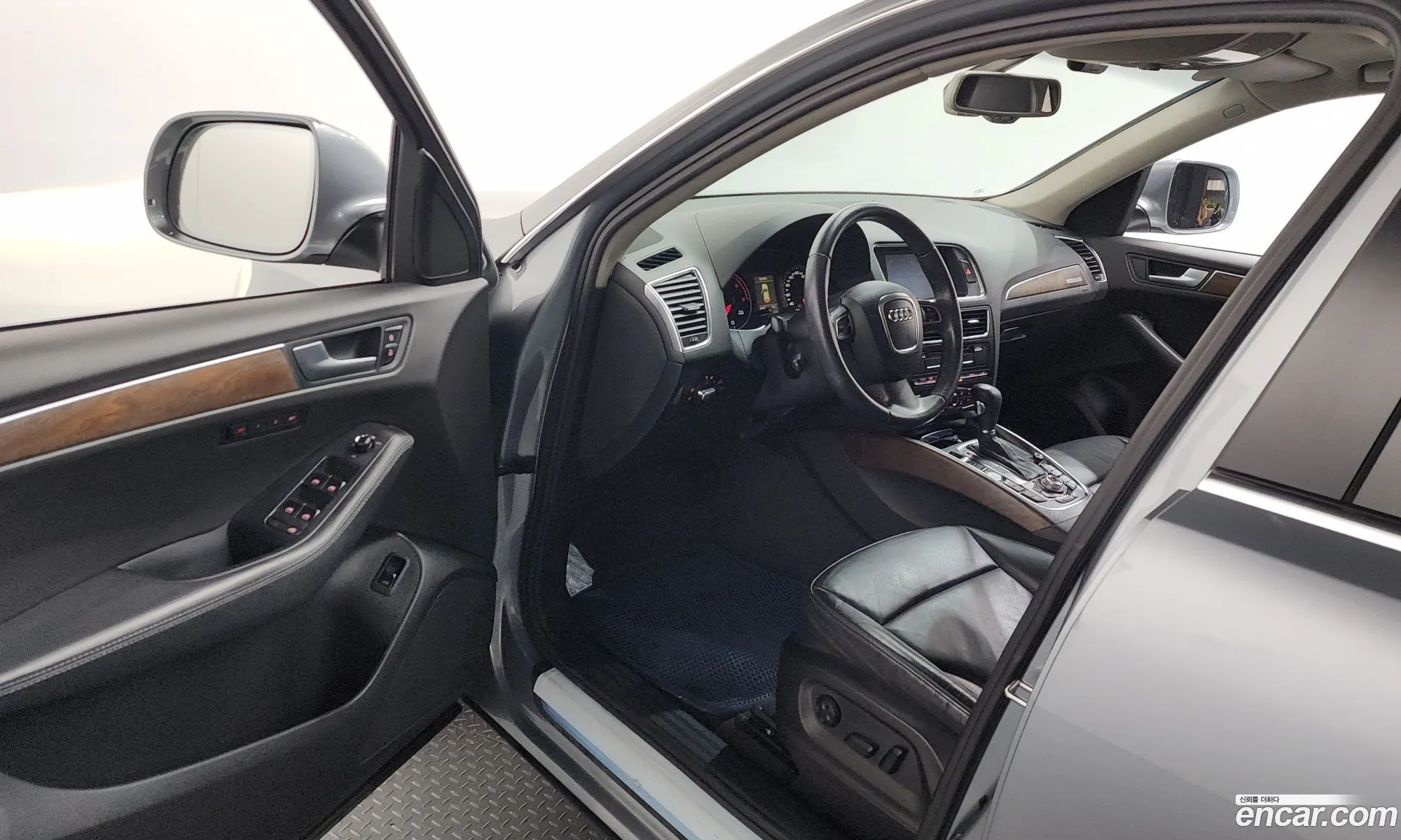 Audi Q5 2012 WAUZZZ8R111111111 — 12