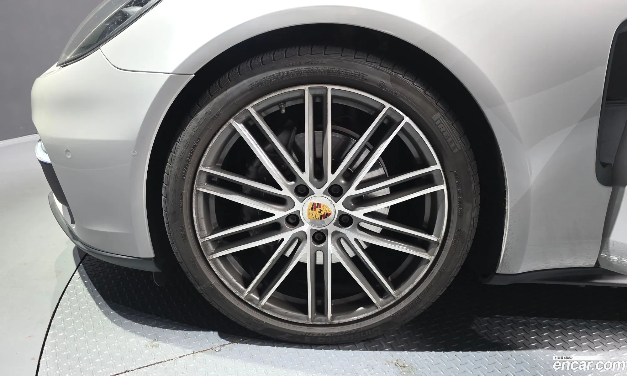 Porsche Panamera 2018 — 15