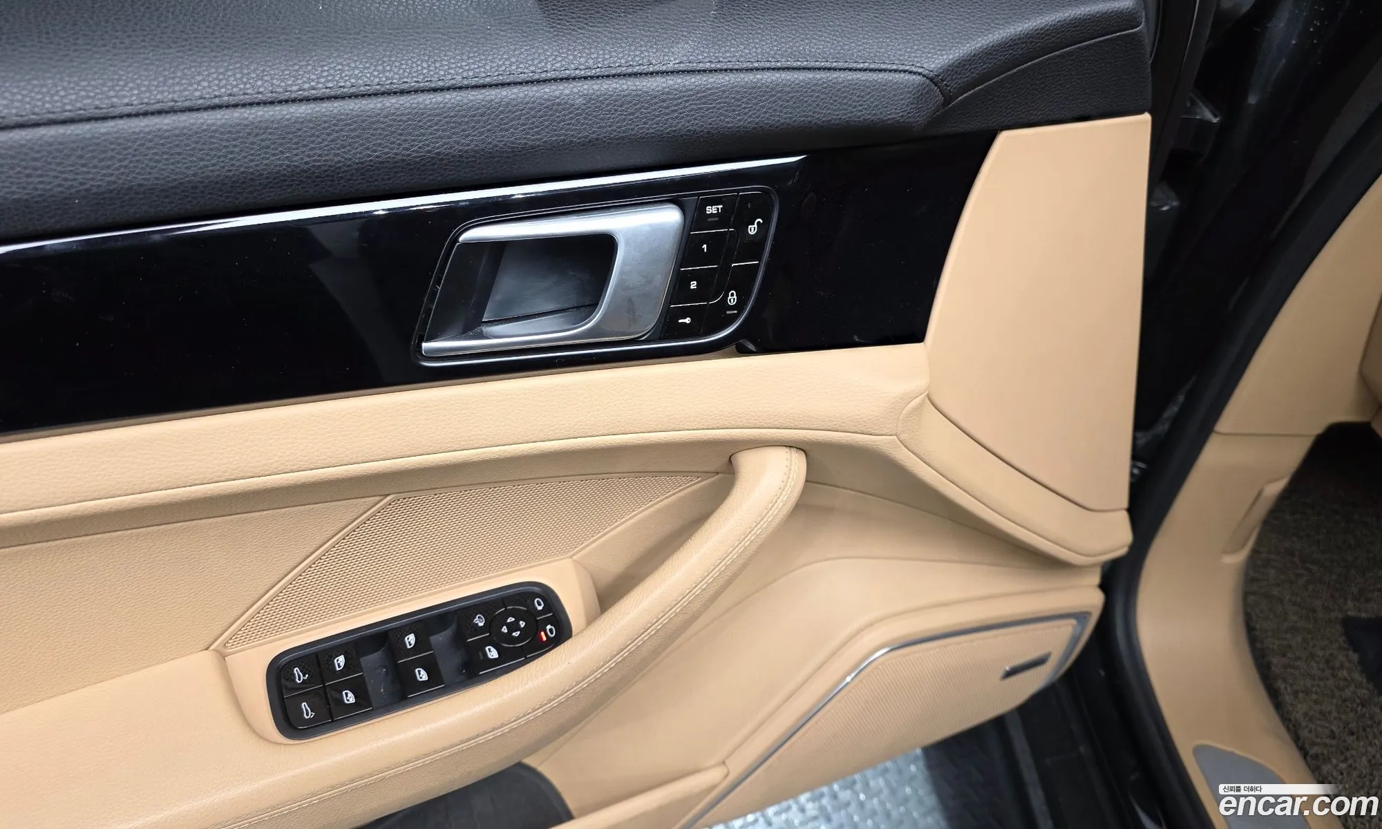 Porsche Panamera 2018 — 12