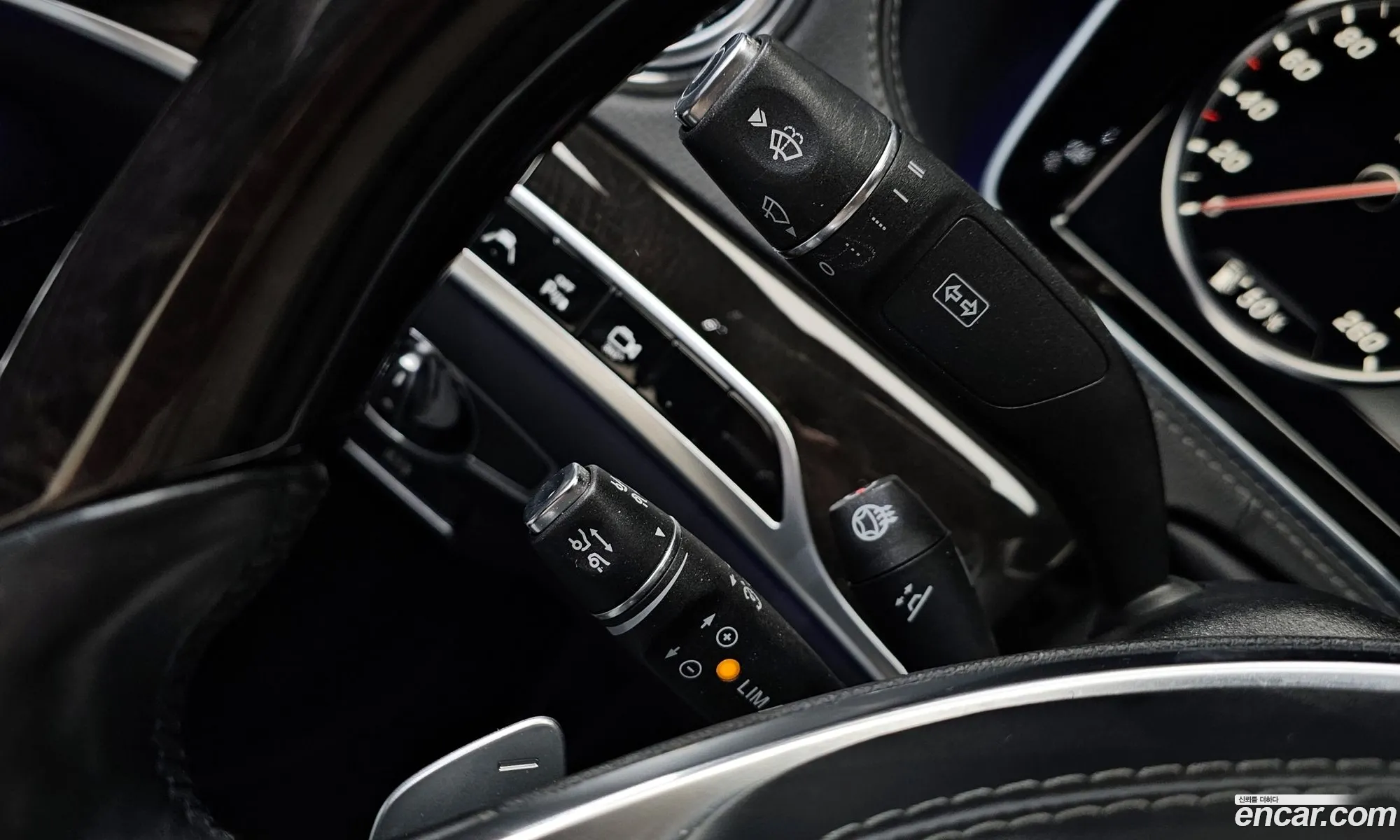 Mercedes-Benz S-Class W222 2015 WDDUG8FB6FA175981 — 17