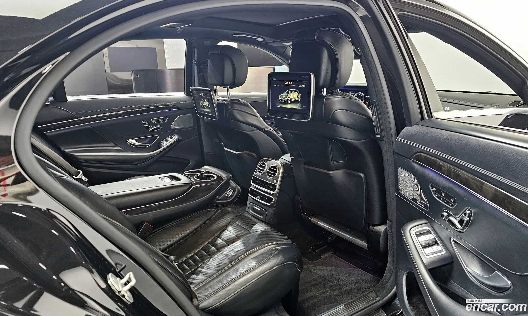 Mercedes-Benz S-Class W222 2015 WDDUG8FB6FA175981 — 4