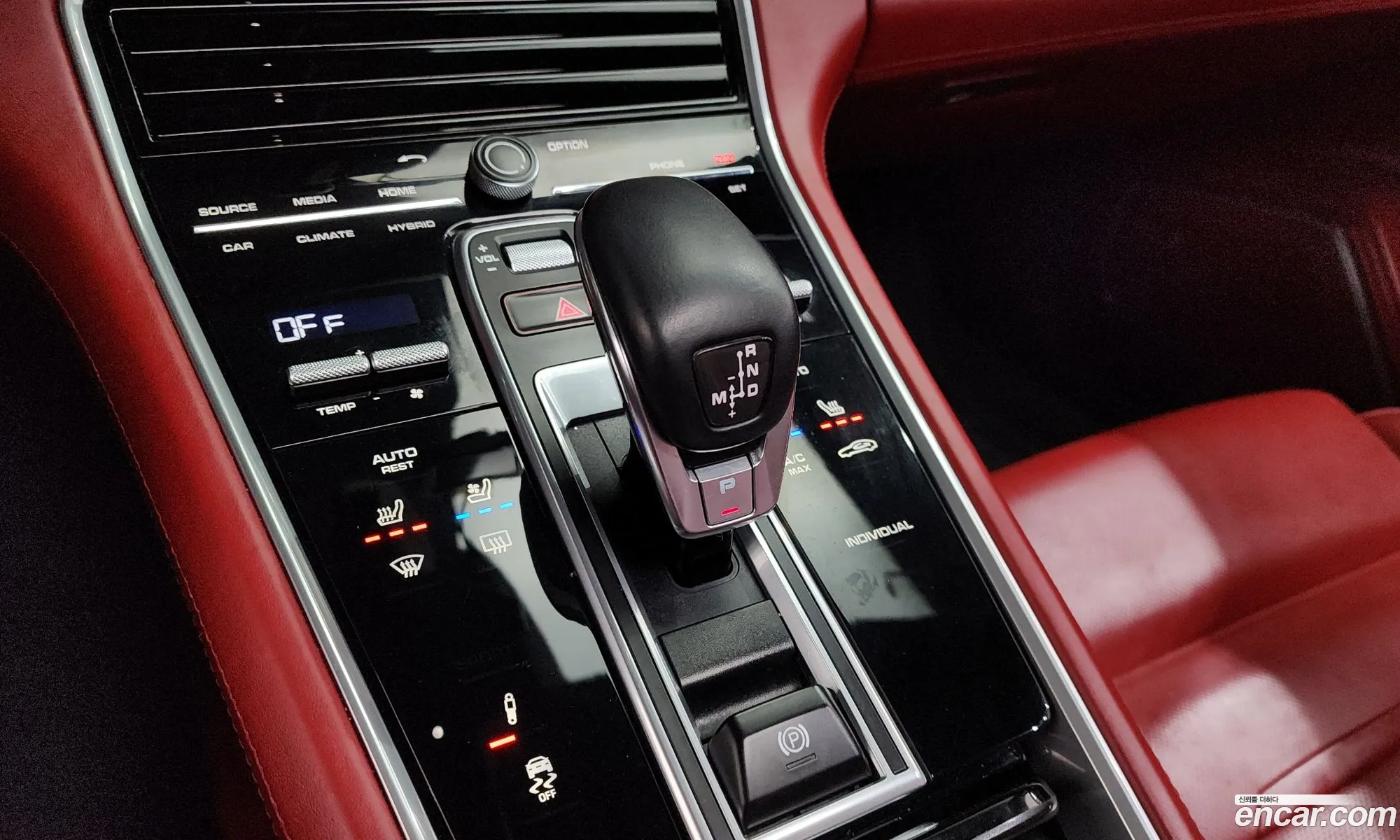 Porsche Panamera 2019 11111111111111111 — 17