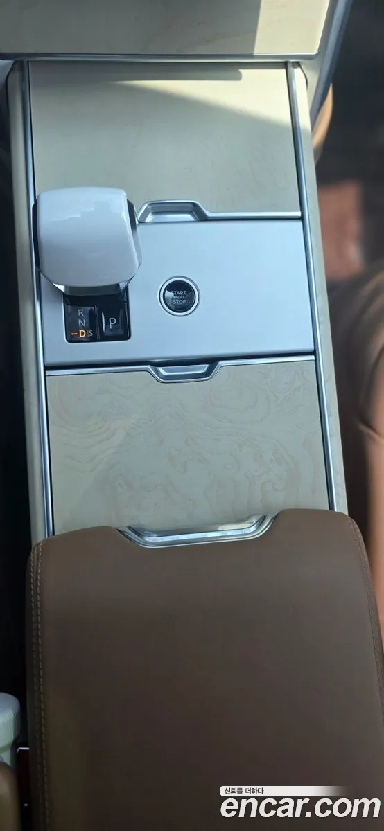 Land Rover Range Rover 2024 — 3