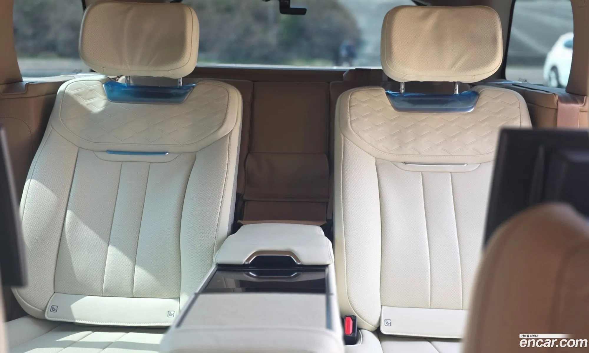 Land Rover Range Rover 2024 — 9
