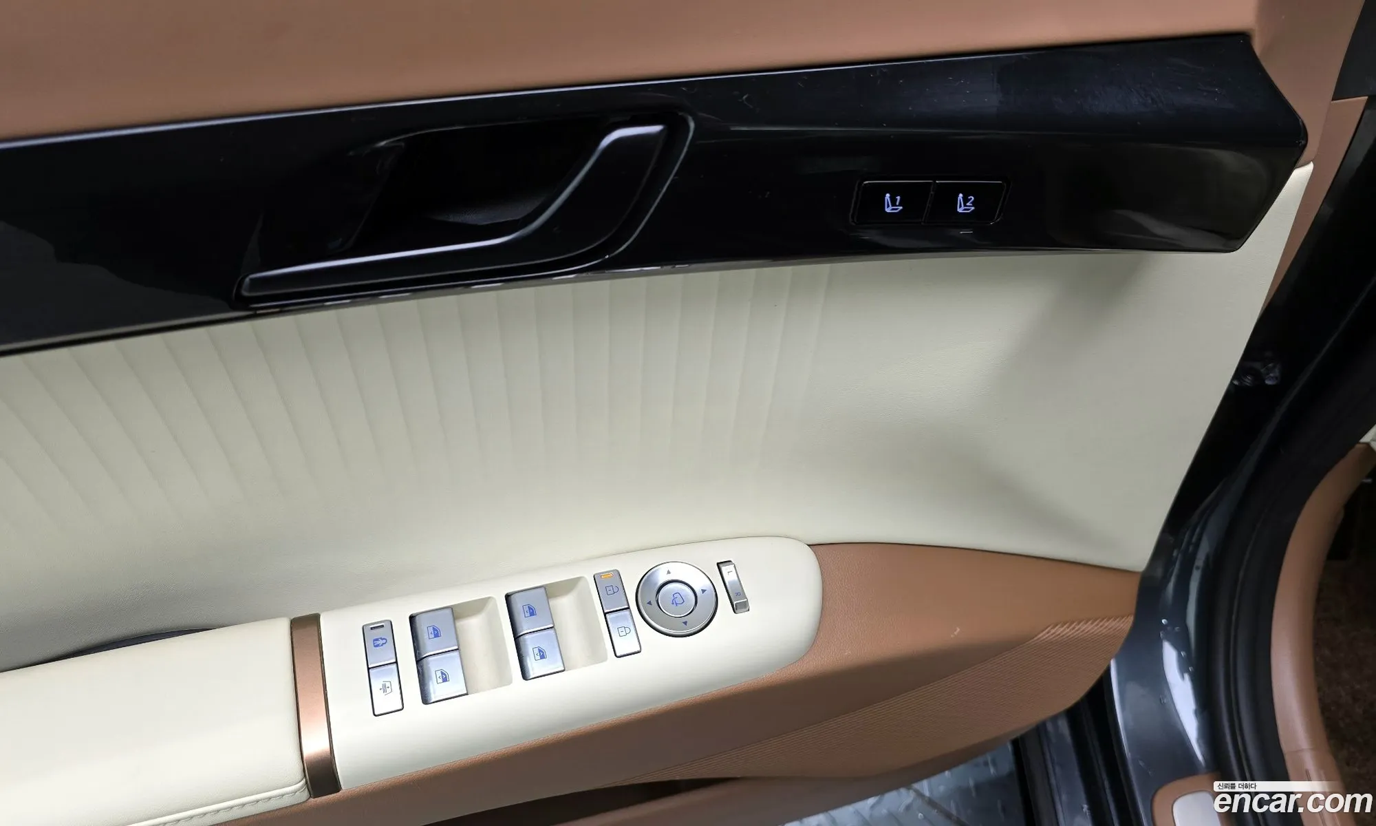 Hyundai Grandeur Hybrid 2023 — 11