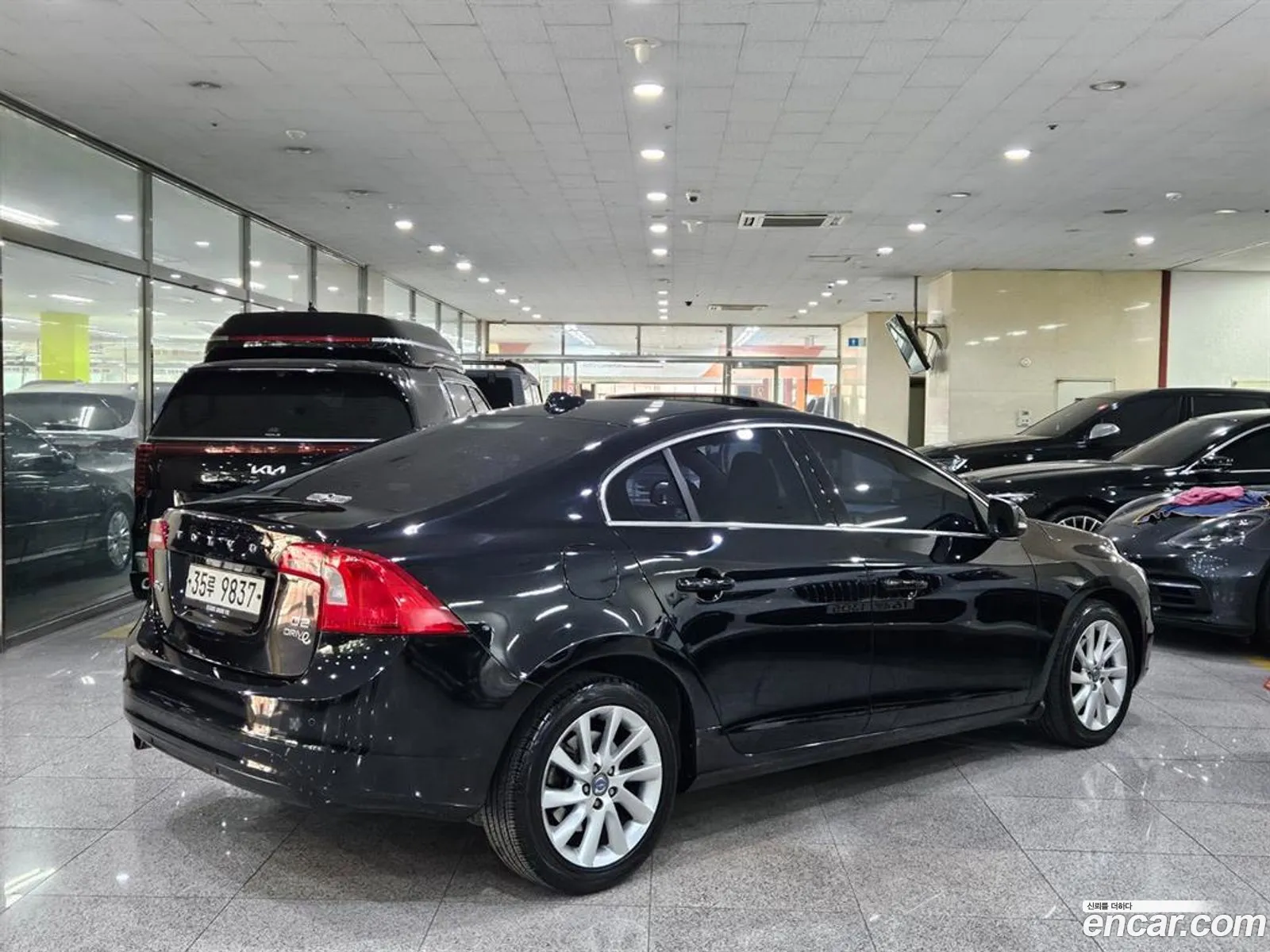 Volvo S60 2014 — 17