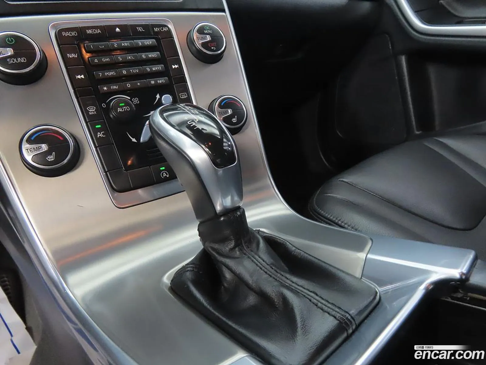 Volvo S60 2014 — 16