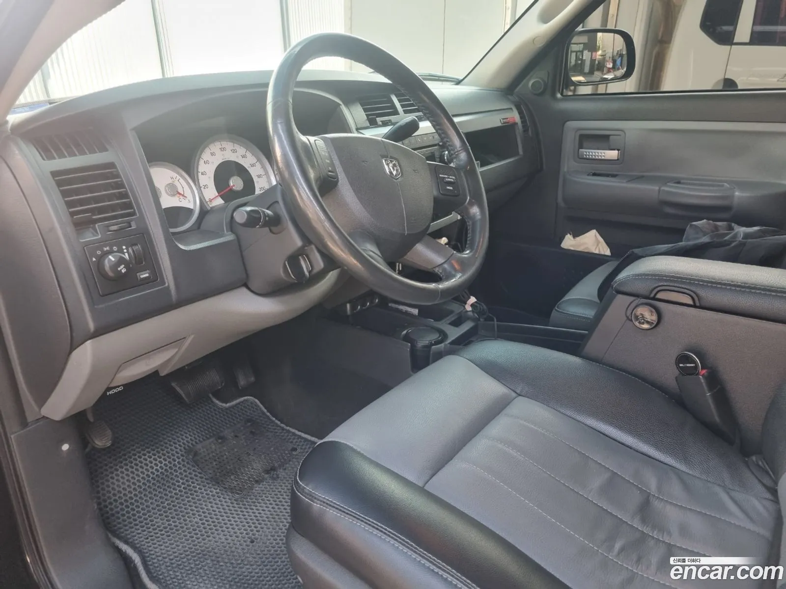 Dodge Dakota 2010 — 7