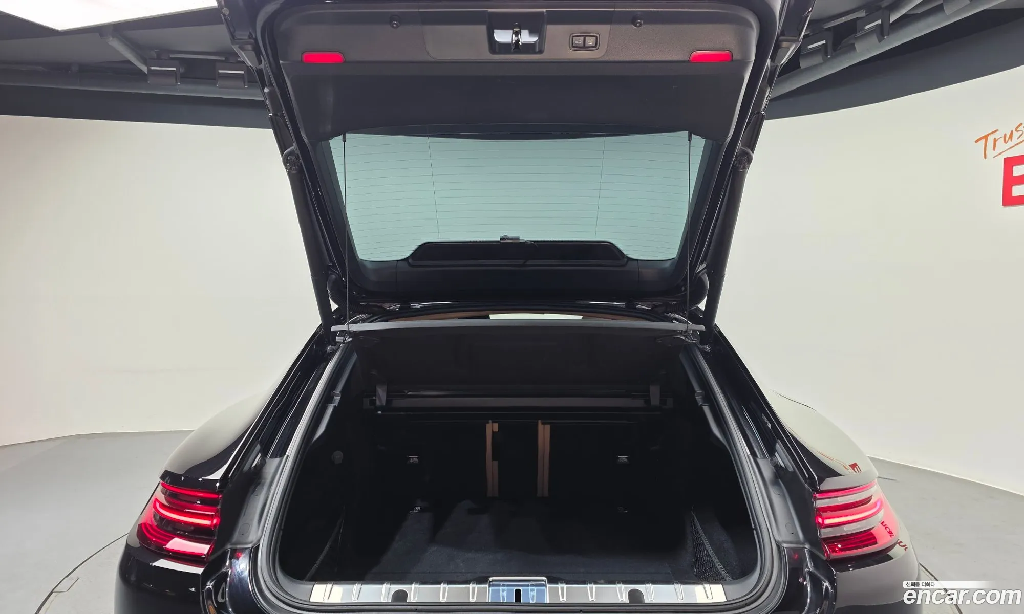 Porsche Panamera 2018 — 15