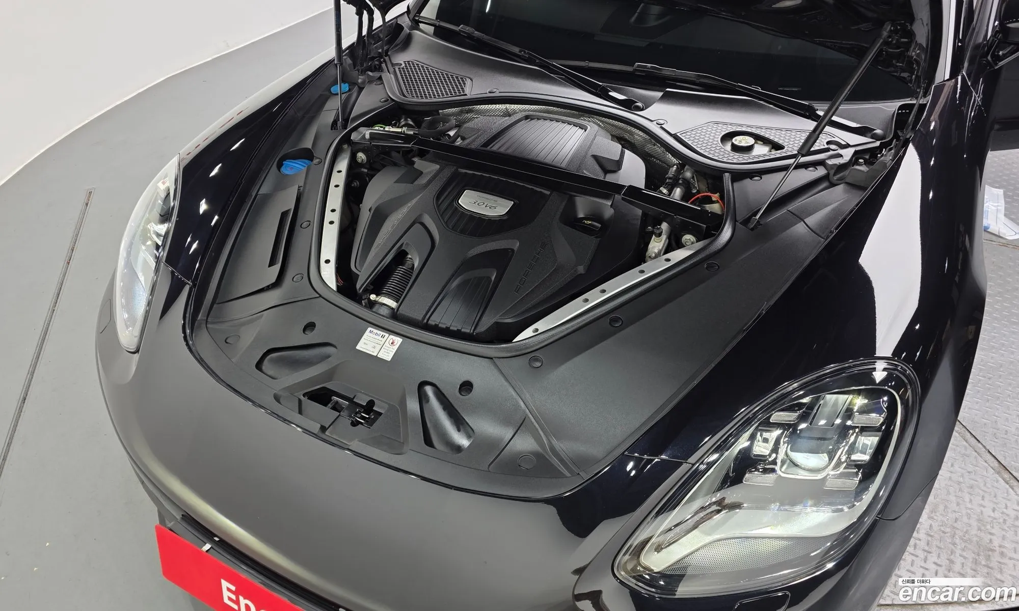 Porsche Panamera 2018 — 16