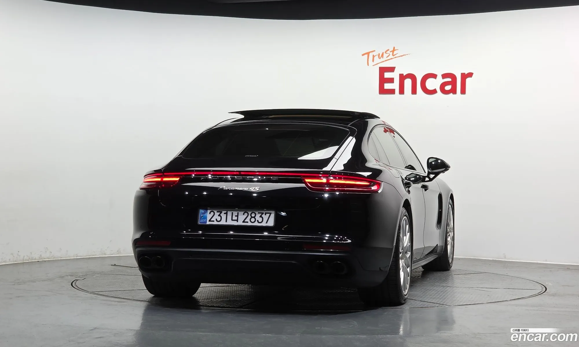 Porsche Panamera 2018 — 18