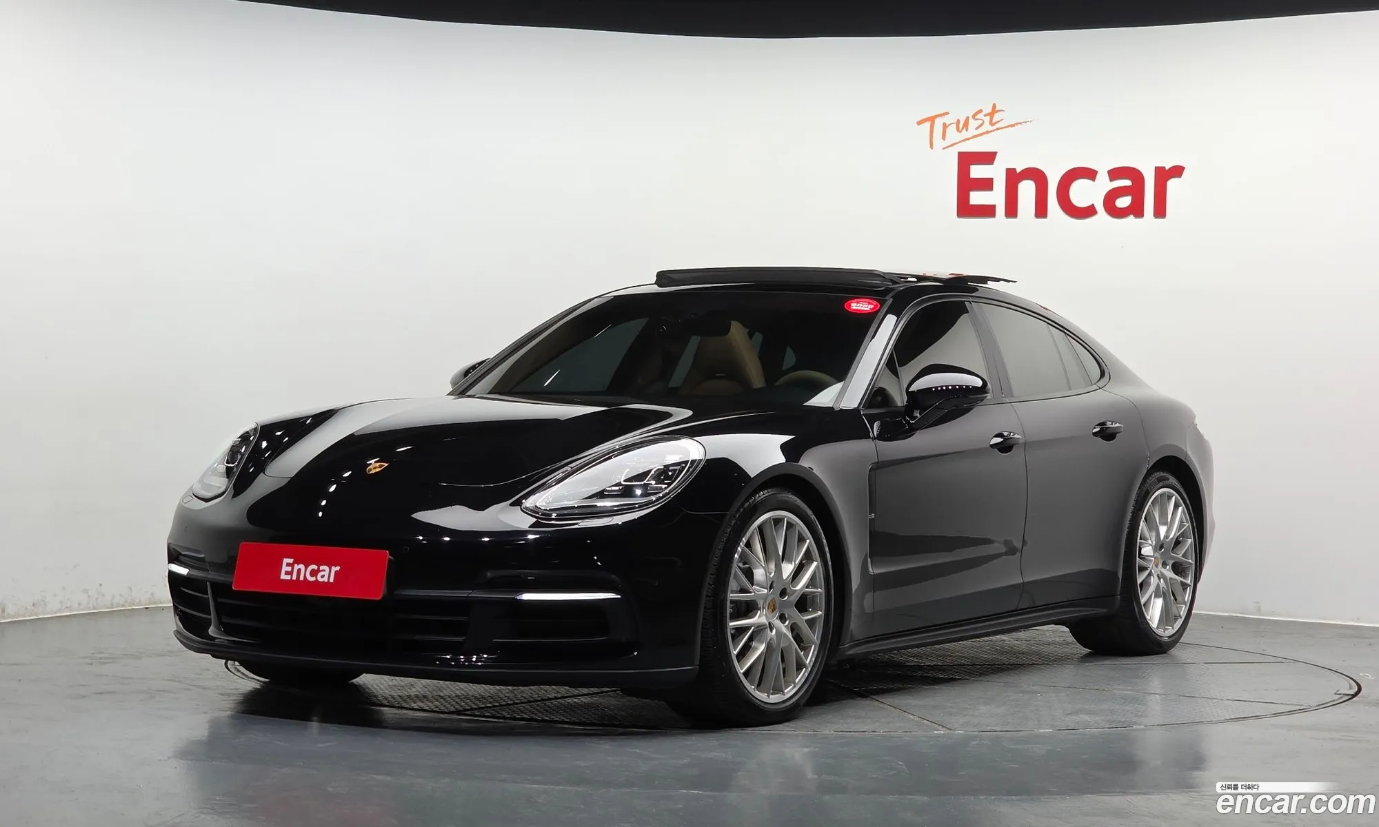 Porsche Panamera 2018 — 17