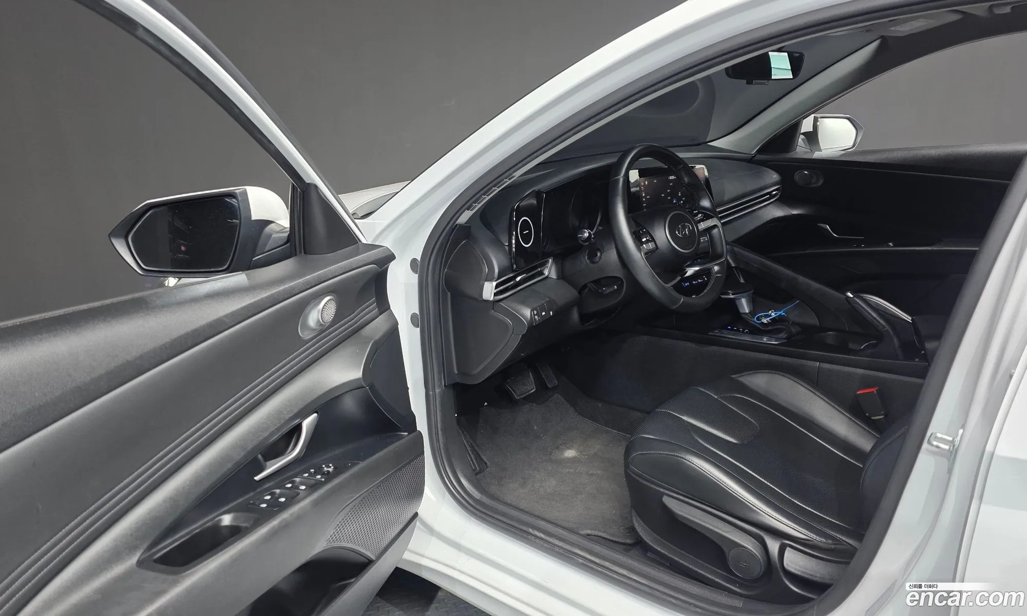 Hyundai Elantra 2021 — 3