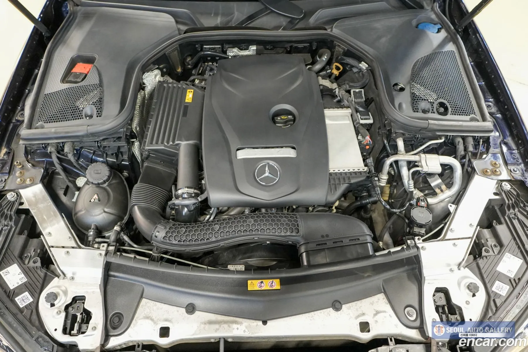Mercedes-Benz E-Class W213 2022 — 19
