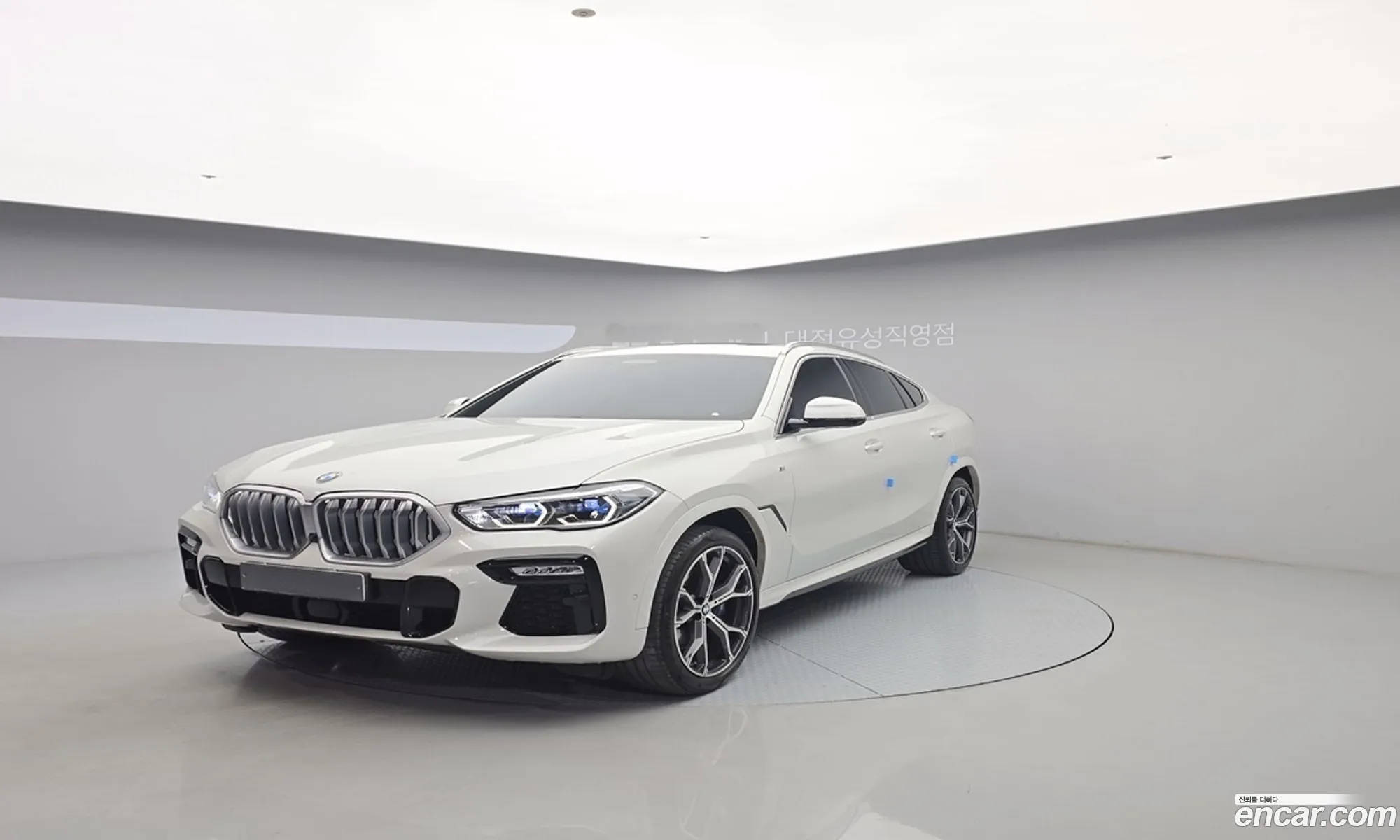 BMW X6 2021 — 20