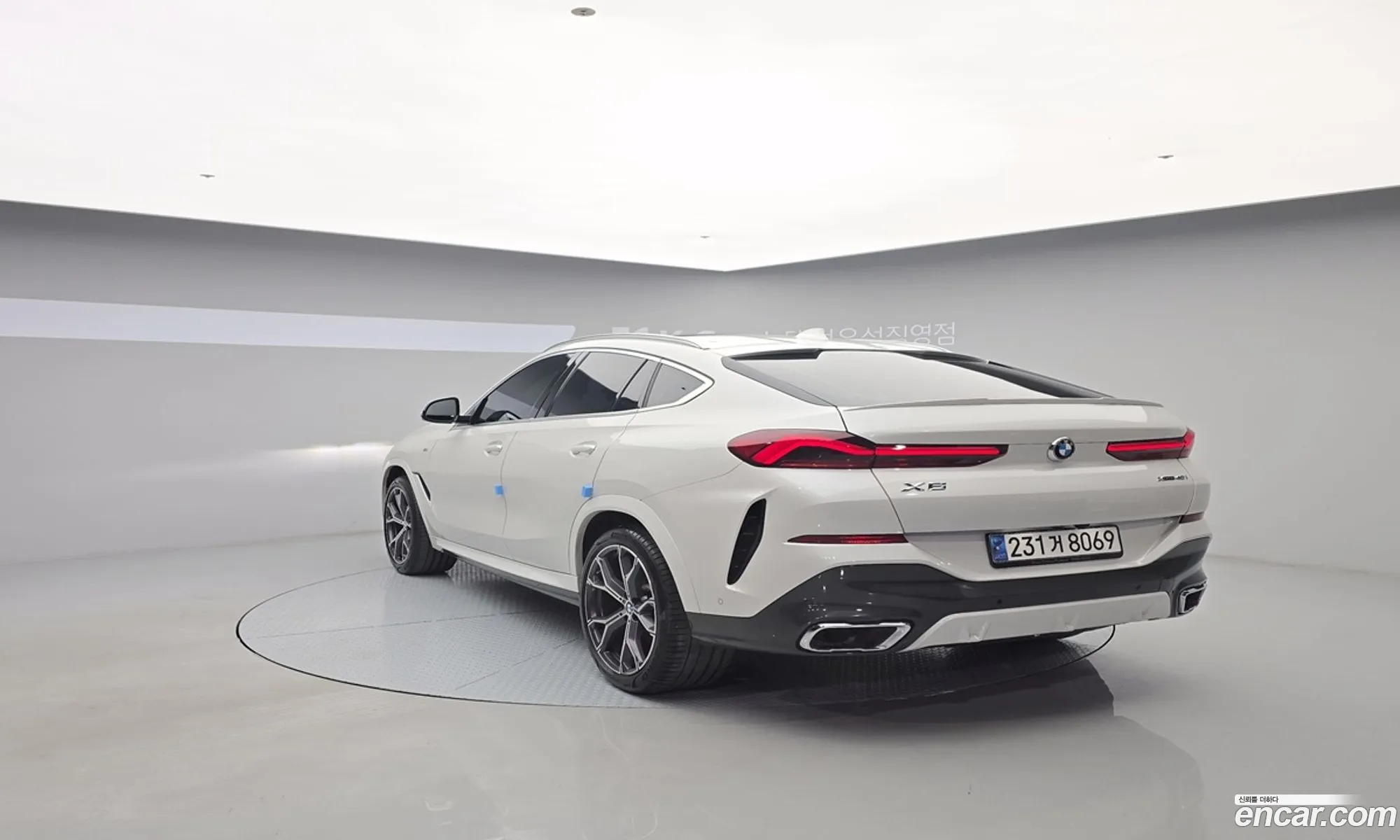 BMW X6 2021 — 12