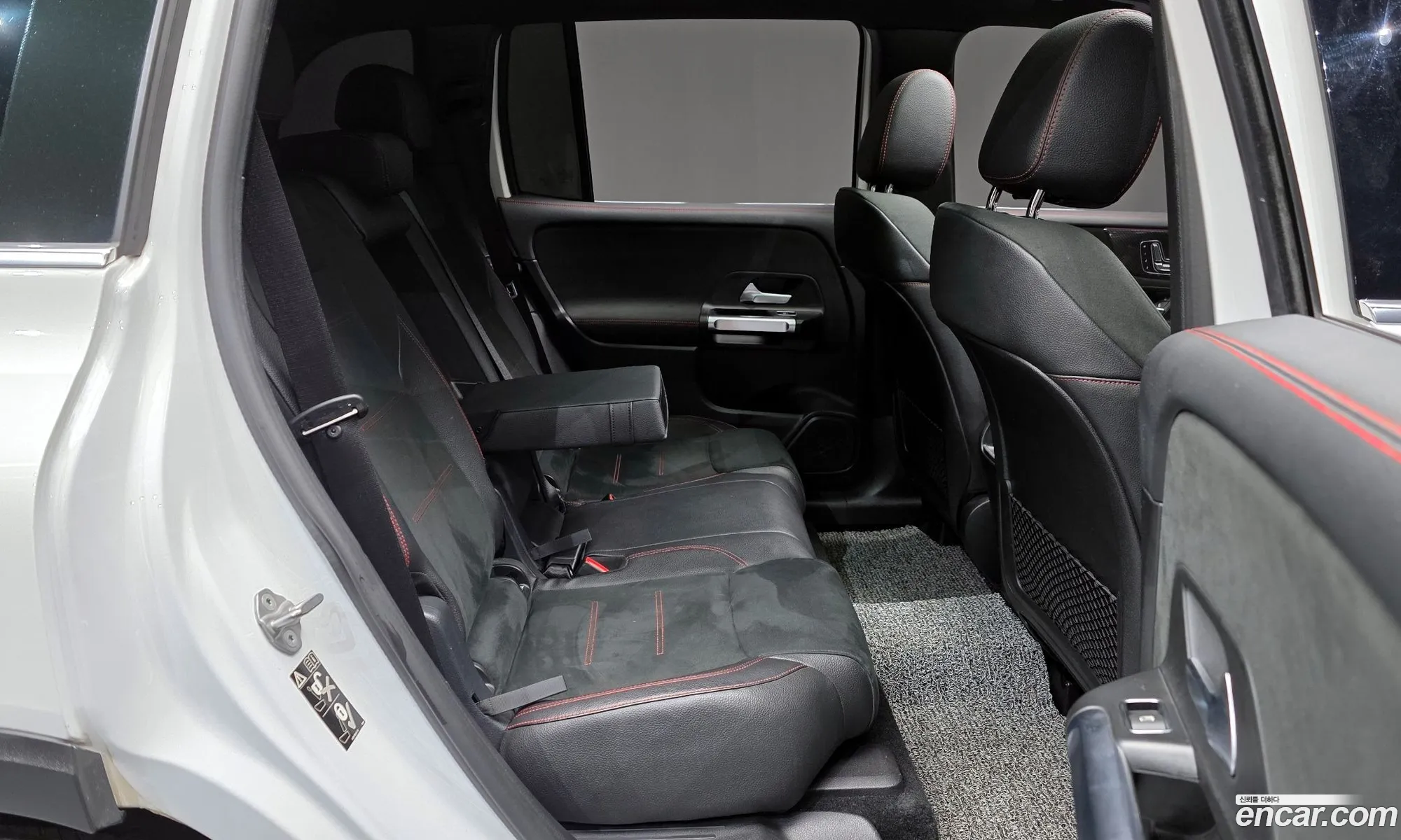Mercedes-Benz GLB-Class X247 2021 — 15