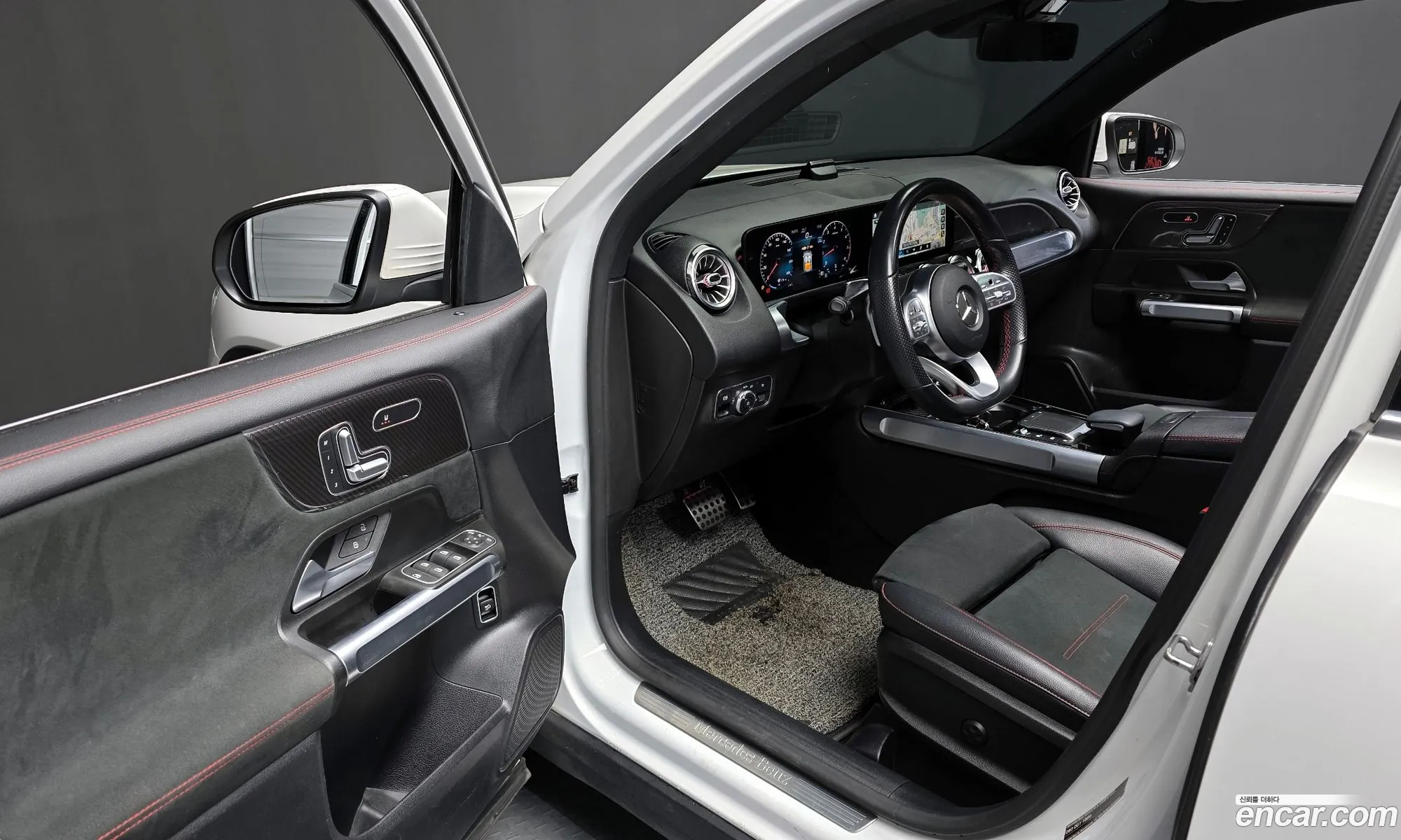Mercedes-Benz GLB-Class X247 2021 — 17