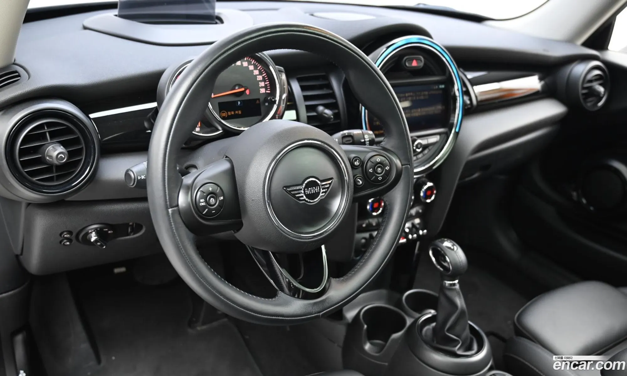 Mini Cooper 2018 WMWXP5103K2H92626 — 2