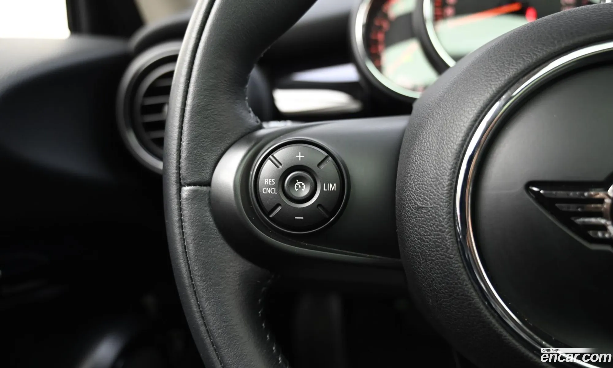 Mini Cooper 2018 WMWXP5103K2H92626 — 15