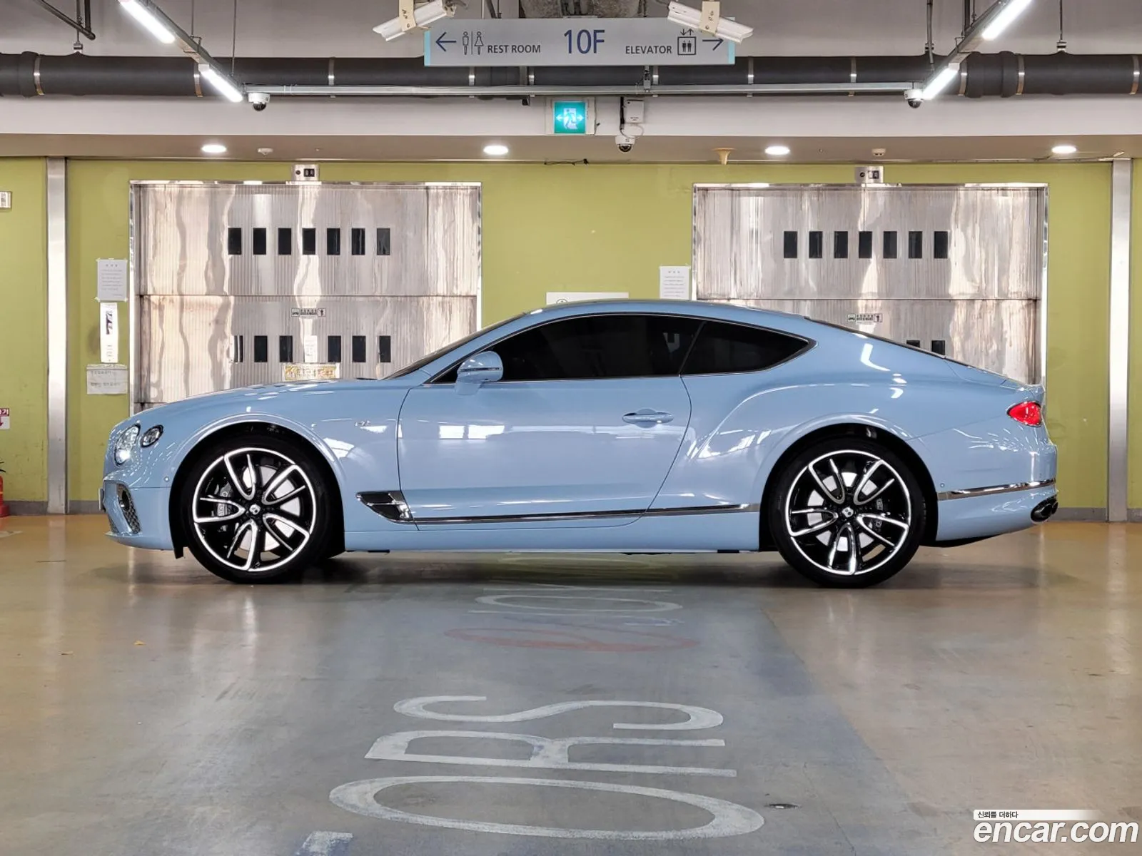Bentley Continental GT 2021 — 10